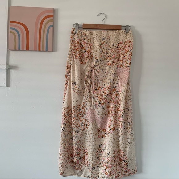 Silky midi skirt women’s - Picture 3 of 8